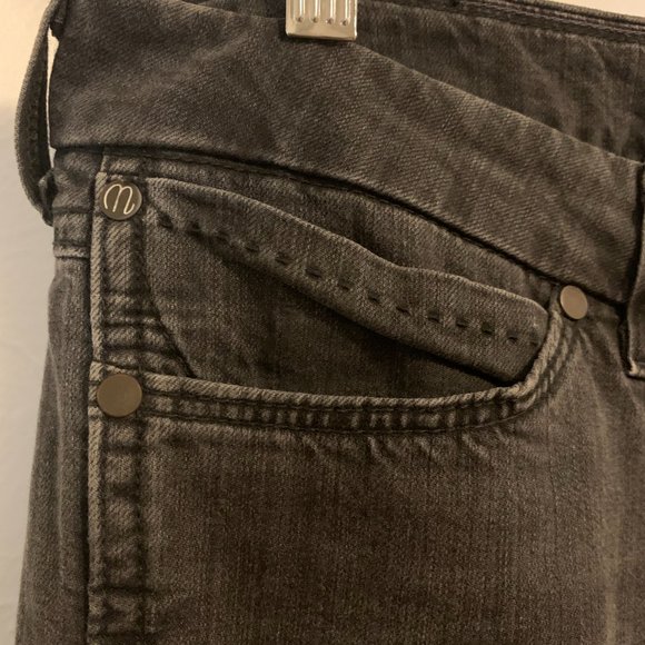 Wrangler Sofia Hip Hugging Straight Leg Jeans - Picture 5 of 6